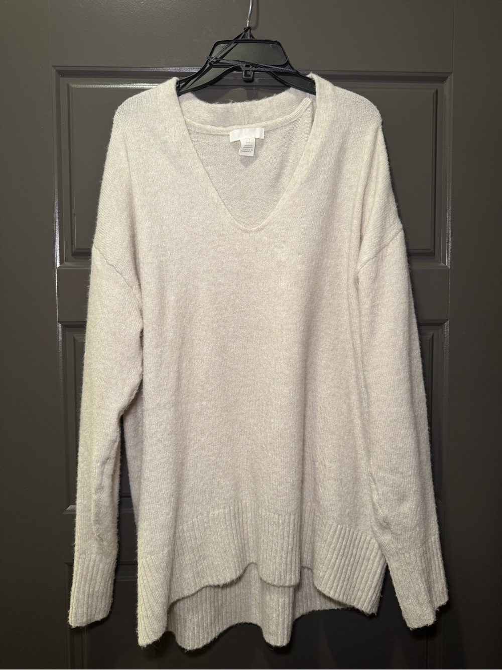 H&M Cream V-Neck Women's Sweater